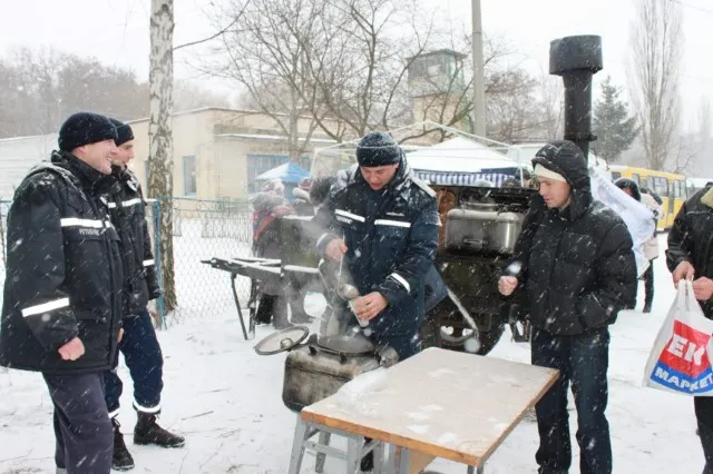 Вінничани відсвяткували водохреща, пірнаючи у Вишенському озері — фото 4