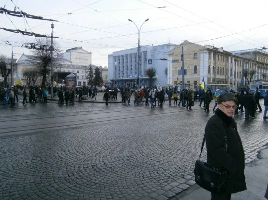 Рух транспорту у центрі Вінниці знову перекрито — фото 1