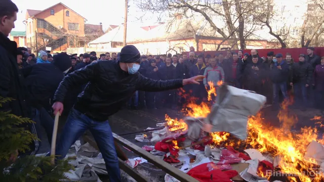 У Вінниці розгромили офіс комуністів (Відео) — фото 1