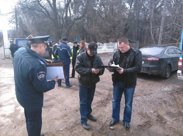 У Вінниці затримали автомобіль з обрізами та бронежилетами (Фоторепортаж) + (Відео) — фото 1