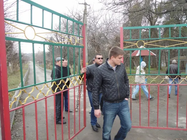 У Вінниці затримали автомобіль з обрізами та бронежилетами (Фоторепортаж) + (Відео) — фото 8