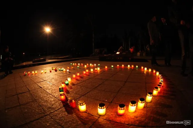 Молодь вшанувала пам'ять героїв, які 70 років тому визволили Вінницю від німецько-фашистських загарбників (Фоторепортаж) — фото 2