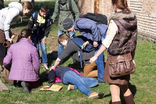 Вінницьких школярів навчали надавати першу долікарську допомогу (Фоторепортаж) — фото 1