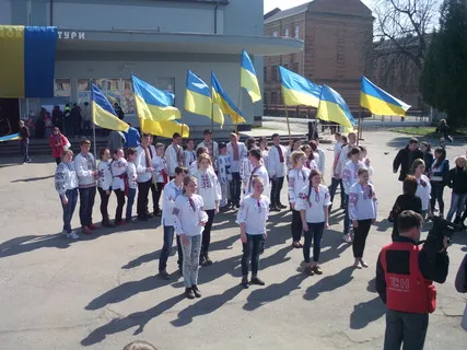 У Козятині відбувся флешмоб пыд назвою «Якщо діти благають - гармати мовчать» (Фоторепортаж) + (Відео) — фото 7