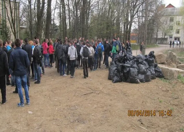 Більше чотирьох тисяч вінничан долучилося до загальноміських суботників (Фоторепортаж) — фото 9