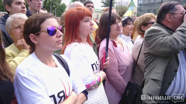 У Вінниці, Ляшко «призначив» Порошенка прем’єром (Фото) + (Відео) — фото 1