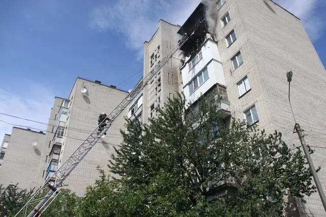 Пожежа у багатоповерхівці на Островського (Фото) — фото 1