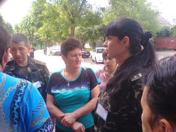 Вінничанки вимагали повернути їхніх синів, братів і чоловіків із зони АТО (Фото) — фото 2