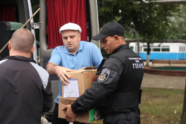 Вінниця відправила 10 тонн «гуманітарки» в зону АТО (Фоторепортаж) + (Відео) — фото 5