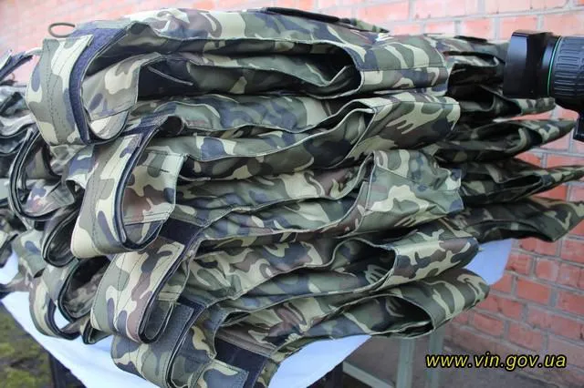 50 бронежилетів придбали вінницькі благодійники для солдатів в АТО (Фоторепортаж) — фото 2