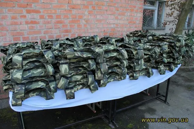 50 бронежилетів придбали вінницькі благодійники для солдатів в АТО (Фоторепортаж) — фото 6