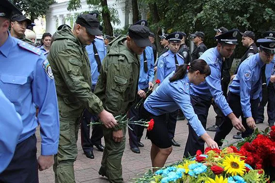 У Вінниці вшанували загиблих працівників міліції (Фоторепортаж) — фото 3
