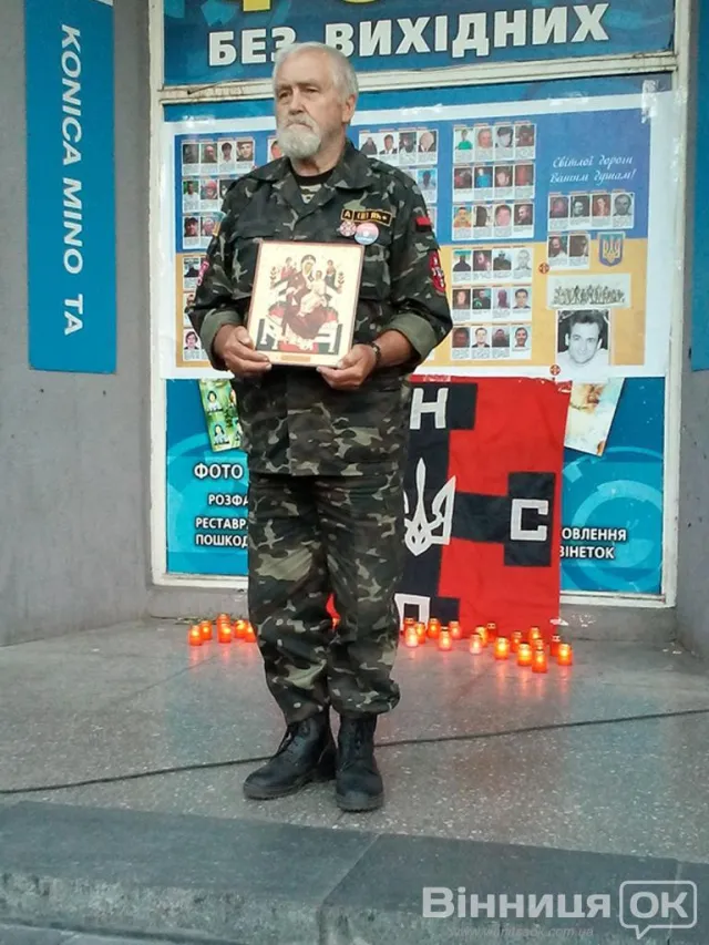 Вінничани вшанували пам’ять Георгія Гонгадзе та інших убитих журналістів (Фото) — фото 5