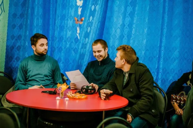 Поети-початківці присвятили свій вечір подіям на сході України (Фото) — фото 3