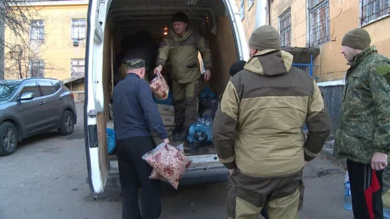 Вінницьких правоохоронців в зоні АТО підтримали піснями та продовольством (Фоторепортаж) — фото 5