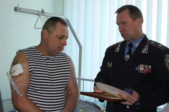 Аваков підвищив вінницьких «даівців», які застрелили водія-правопорушника (Відео) — фото 1