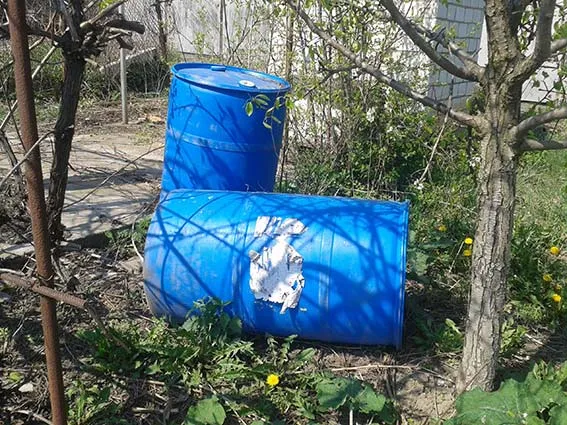 Міліціонери виявили підпільний цех по виробництву горілки (фото) — фото 3