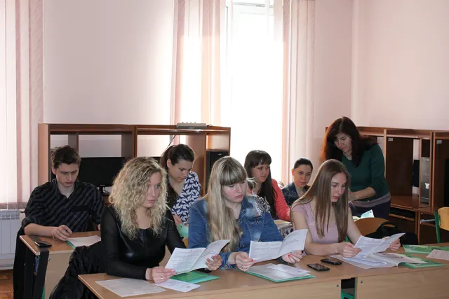 Про сучасні особливості декларування доходів спілкувалися податківці зі студентами — фото 1