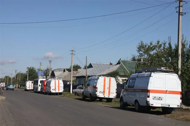 В Бершадського районі лютував буревій, пошкоджено 1737 покрівель житлових будинків (фото) — фото 3