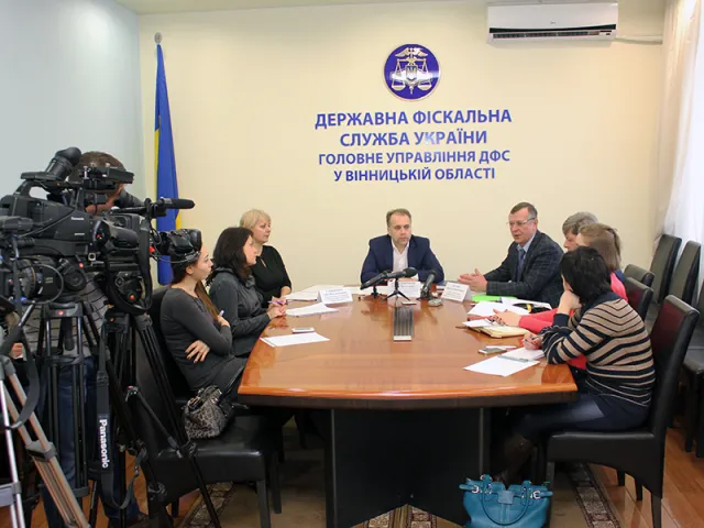 Під час прес-конференції мас-медійників Вінниччини інформували про зміни у оподаткуванні — фото 1