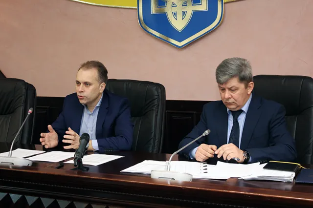 Вінницькі фіскали обговорили нагальні питання деклараційної кампанії — фото 2